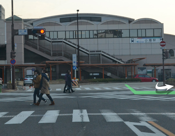 小幡駅から瀬戸街道を西に直進